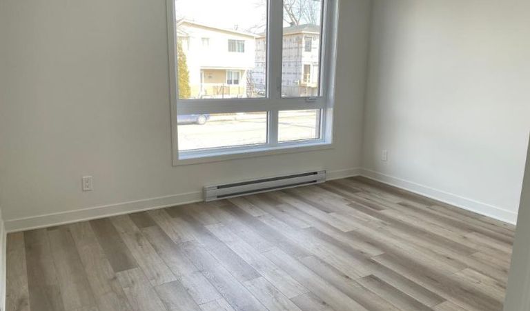 全新装修阳光大四个半condo，近公园超市中超，15分钟到市中心