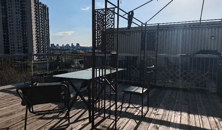 蒙特利尔自住房转租，550月，拎包入住。
