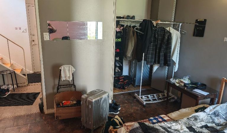 蒙特利尔自住房转租，550月，拎包入住。