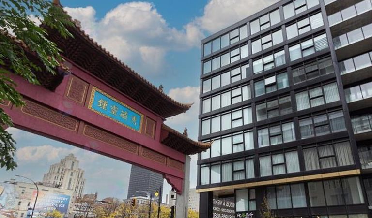 唐人街市中心，步行2分钟到达地铁站Place-d'Armes
