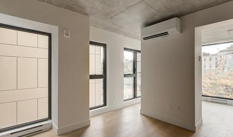 唐人街市中心，步行2分钟到达地铁站Place-d'Armes