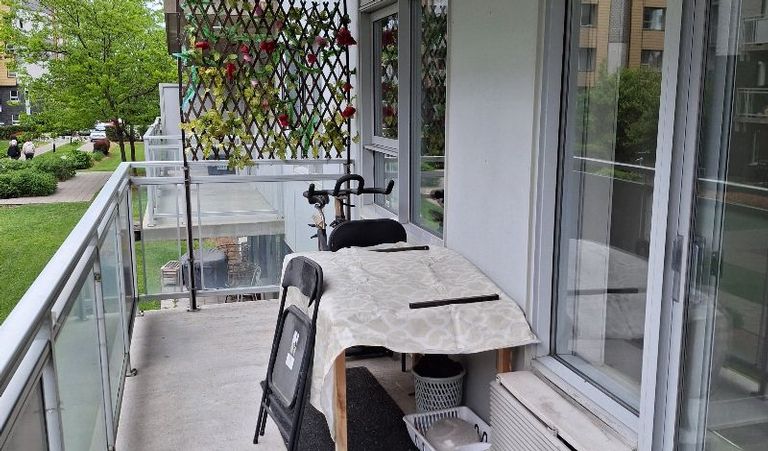 $1600/月全包，近地铁condo一室一厅，室内车库，电梯，2月1日入住