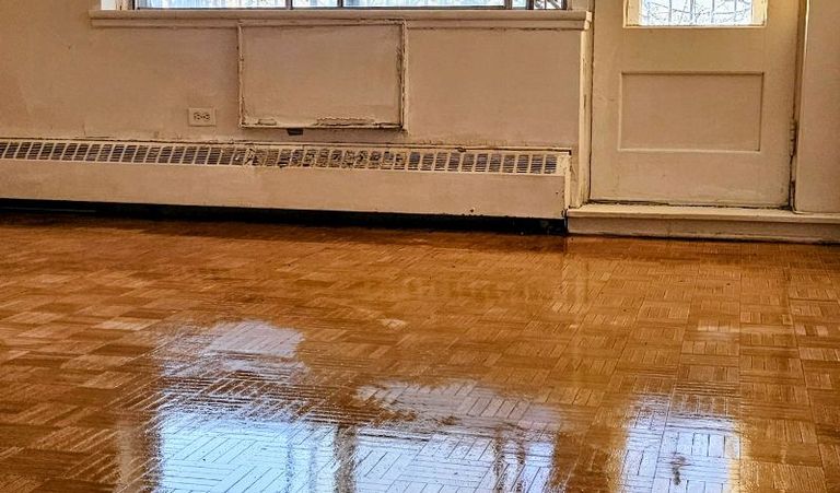 蒙大附近超大四个半公寓转租